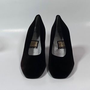 Nina Women Chocolate Brown Velvet Pumps